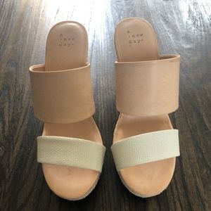 A new day espradille wedges never worn size 8.5